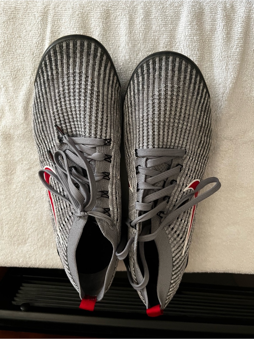 Nike Men's Gray Knit Athletic Sneakers with Red Highlights